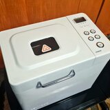 Masina de facut paine Kenwood 1 kg, framantare + coacere automata